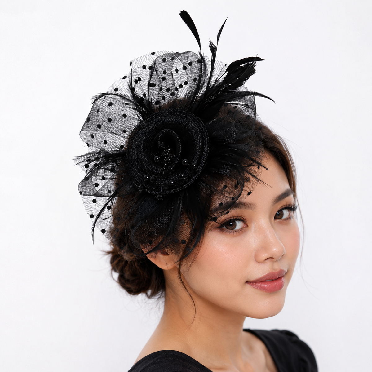 Feather Fascinator Hat: Elegant Feather Headpiece for Women, Cocktail Party, Wedding